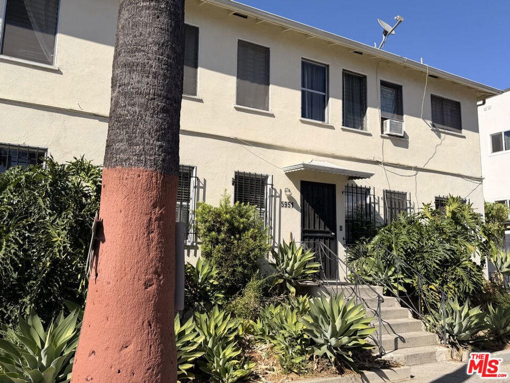 5951 Carlton Way, Los Angeles