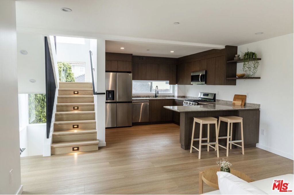 921 N Mariposa Avenue # 1/2, Los Angeles