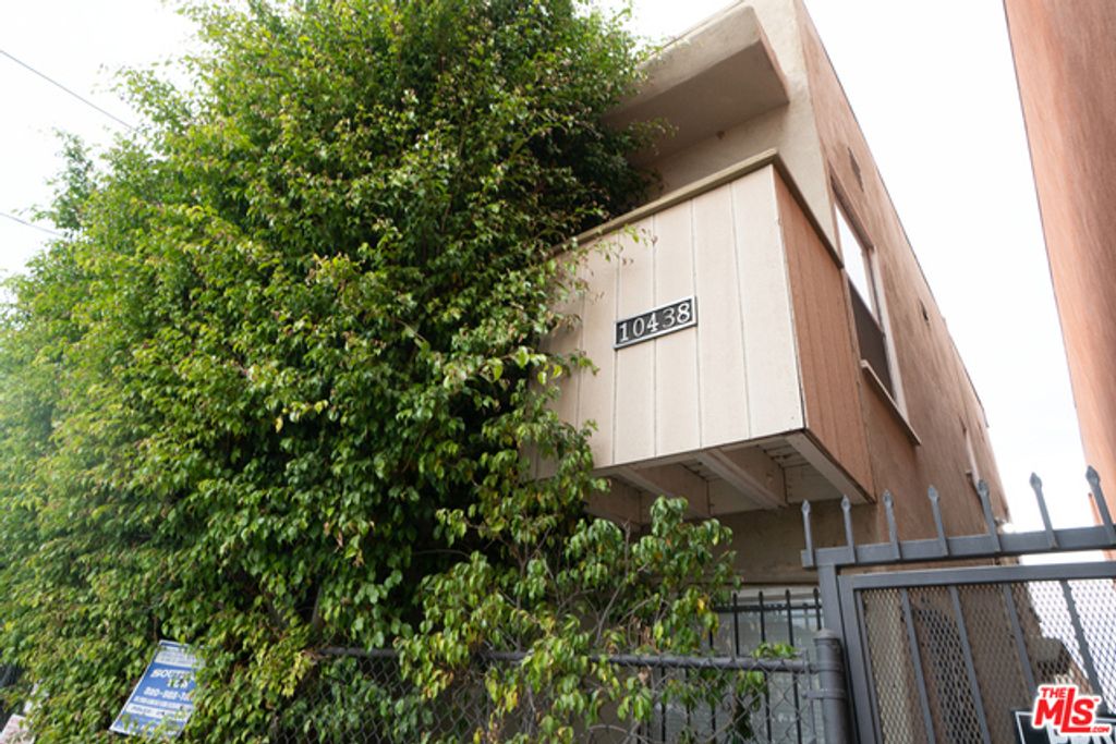10438 Santa Monica Boulevard # 4, Los Angeles