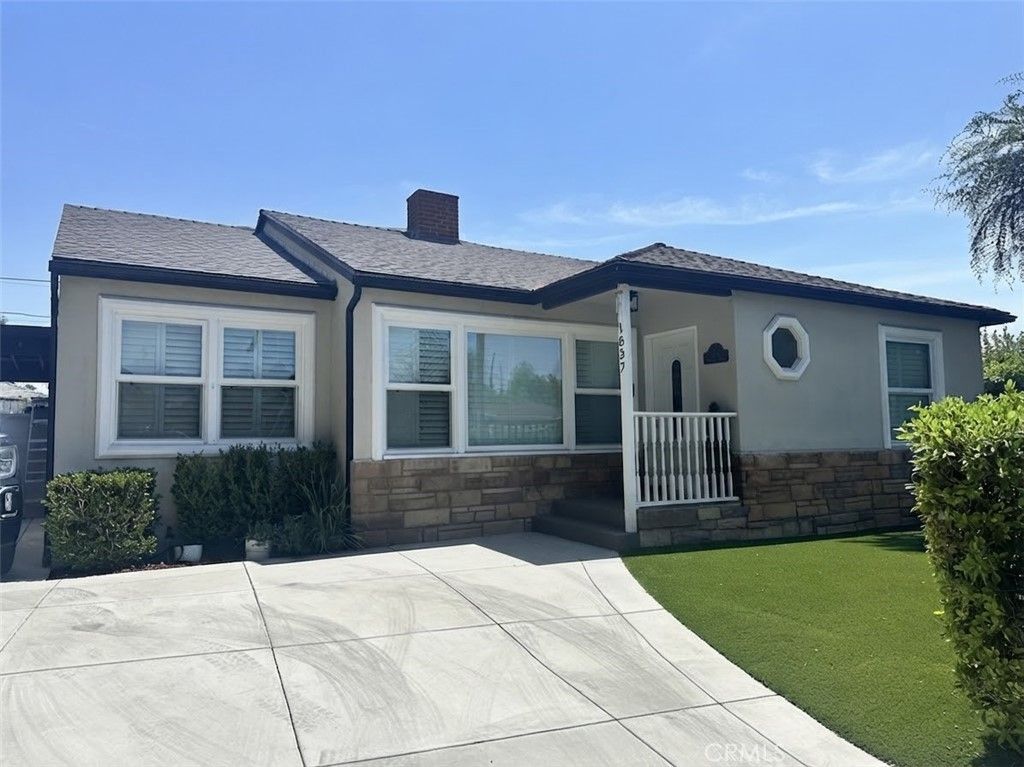 14542 Berg Street, Sylmar