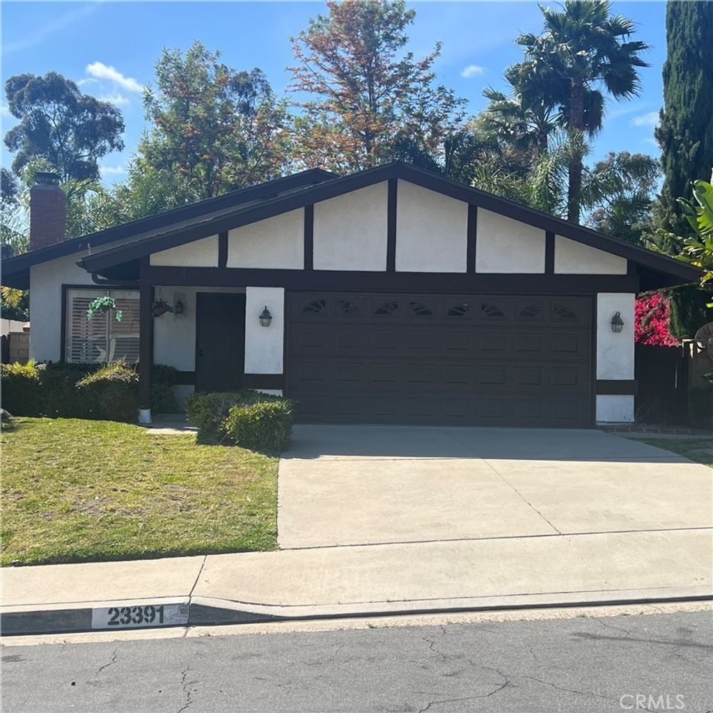 23391 Via Ronda, Mission Viejo