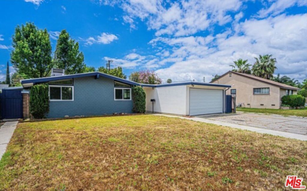 20350 Mobile Street, Los Angeles