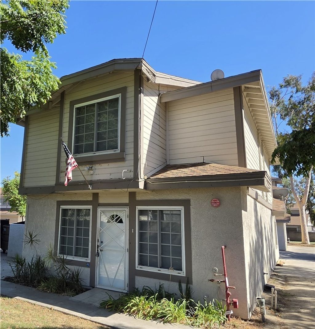 1614 S Campus Avenue # I, Ontario