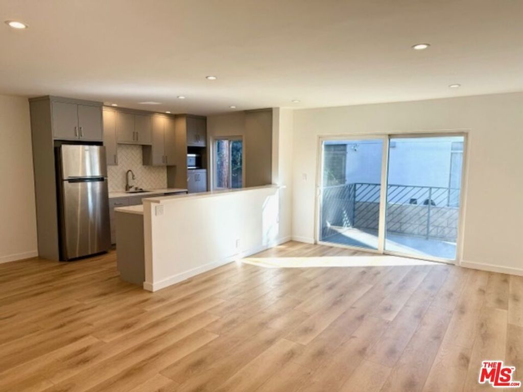 8115 Romaine Street # 5, West Hollywood