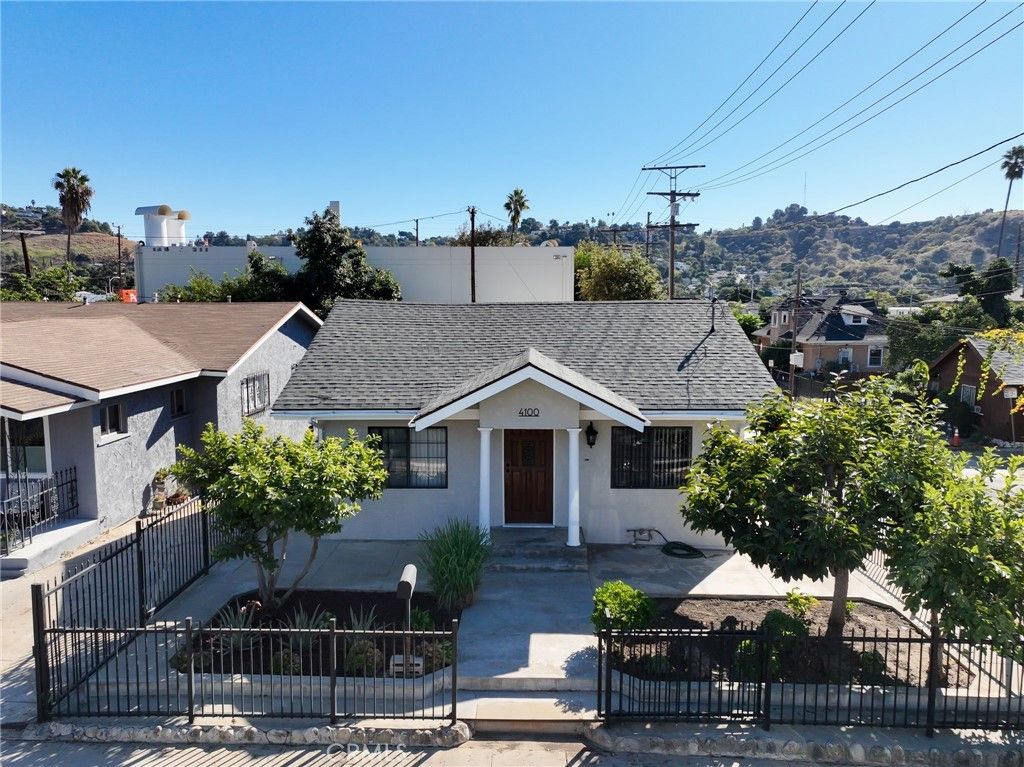 4100 Shelburn Court, Los Angeles