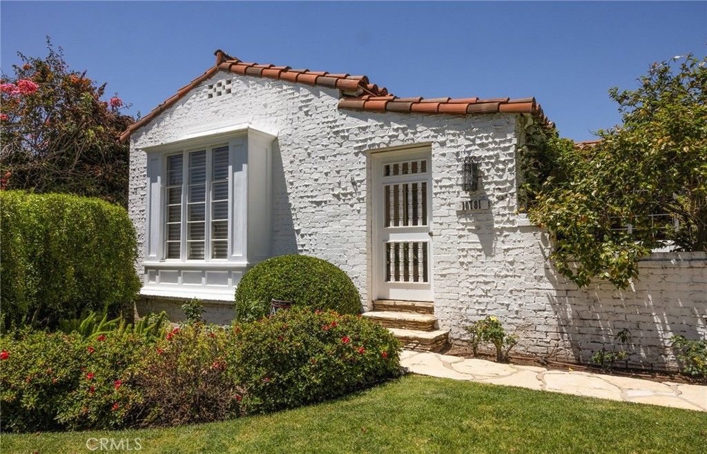 10781 Lindbrook, Los Angeles