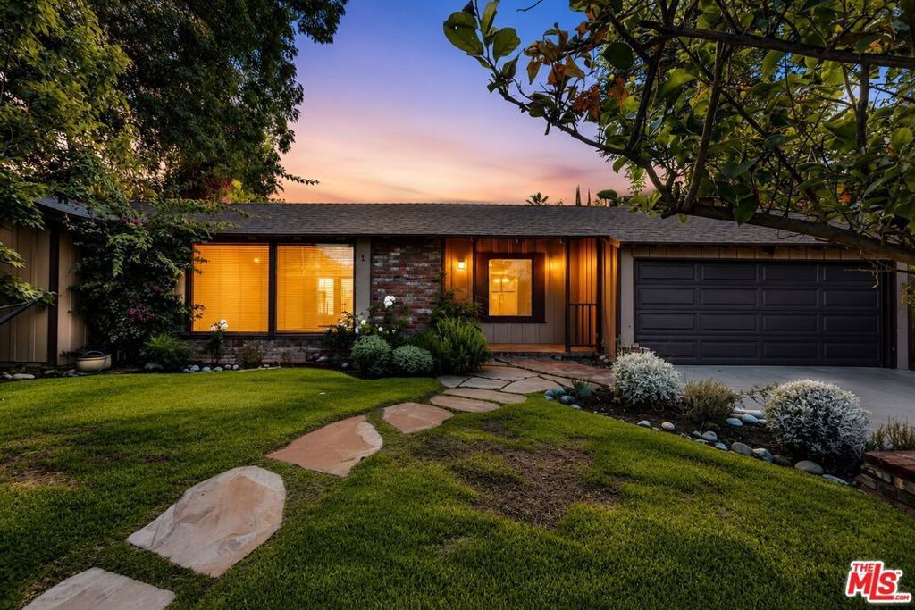 13509 Bassett Street, Valley Glen