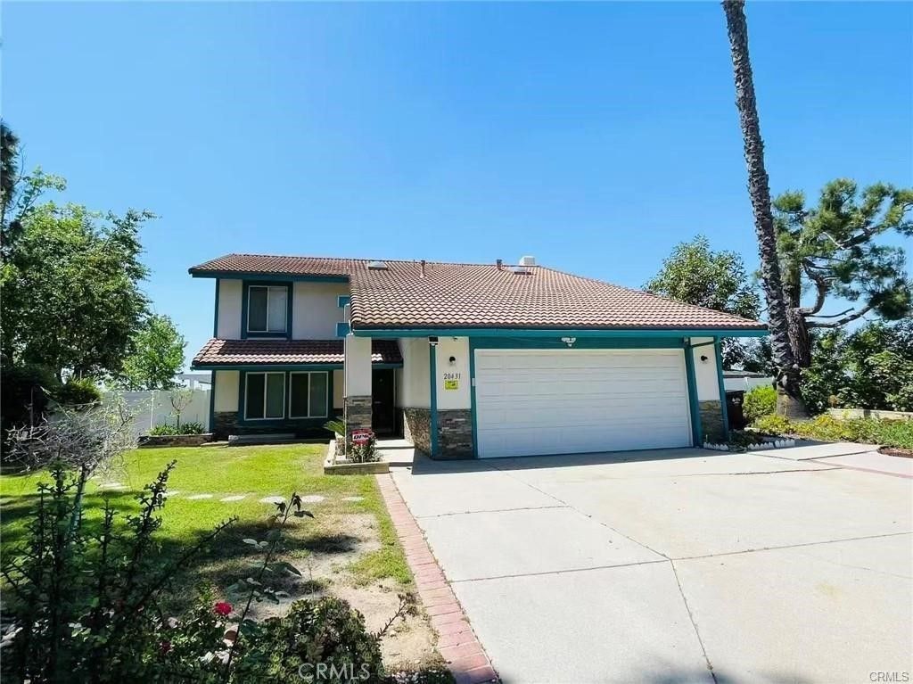 20431 Huntcliff, Walnut