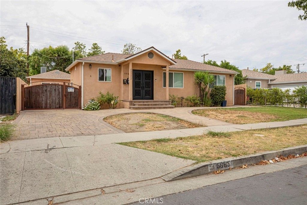 6863 Yarmouth, Reseda
