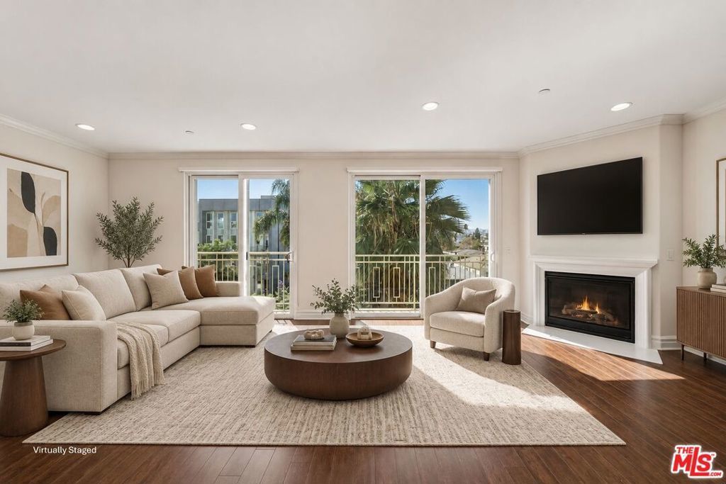 1050 S Holt Avenue # 403, Los Angeles