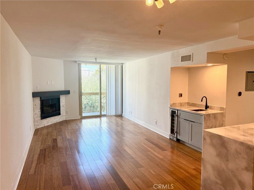 5143 Bakman Avenue # 319, North Hollywood