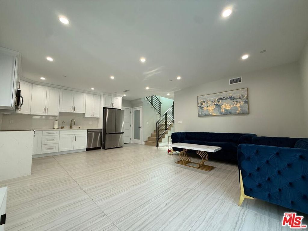 11333 1/2 Delano Street, North Hollywood