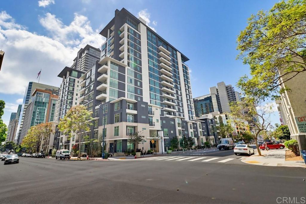 425 W Beech St # 226, San Diego