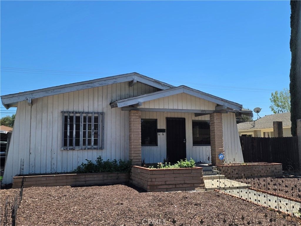 1176 N Park Avenue, Pomona