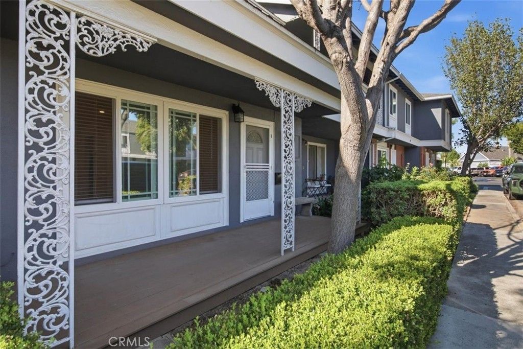 114 Lexington, Costa Mesa