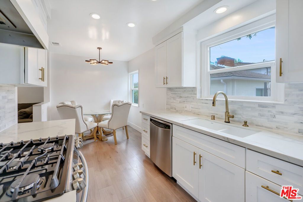 149 S Kenter Avenue, Los Angeles