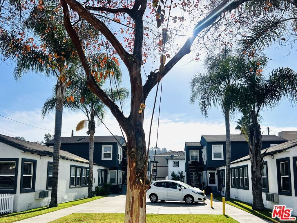 604 E Chevy Chase Drive # D, Glendale