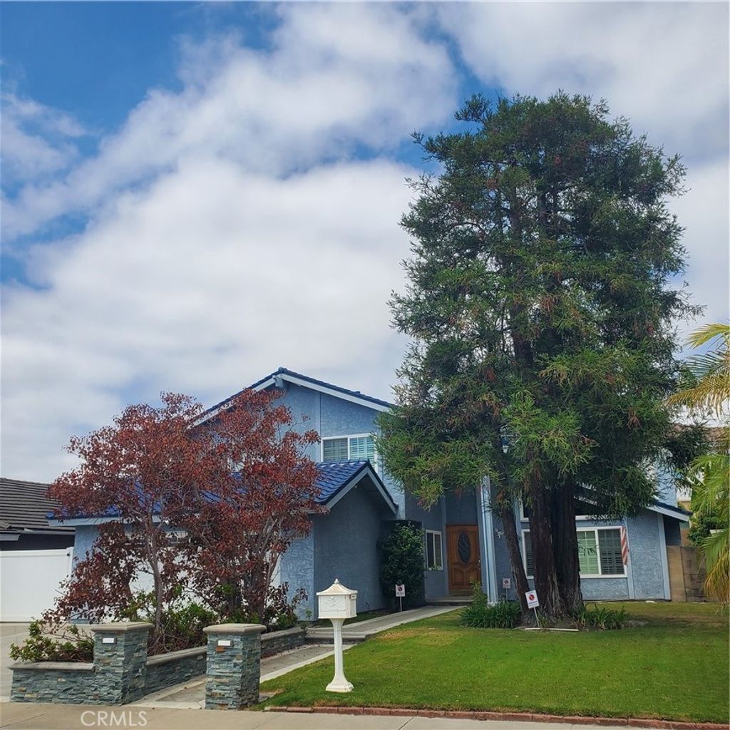 17455 Winemast Street, Fountain Valley