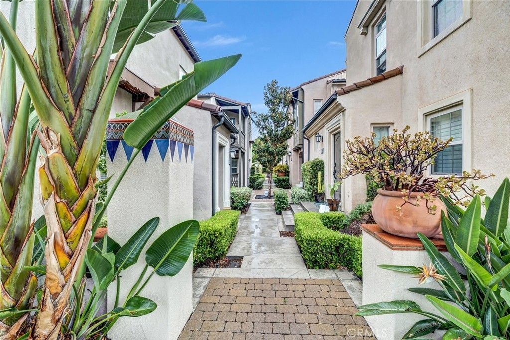 95 Costa Brava, Irvine