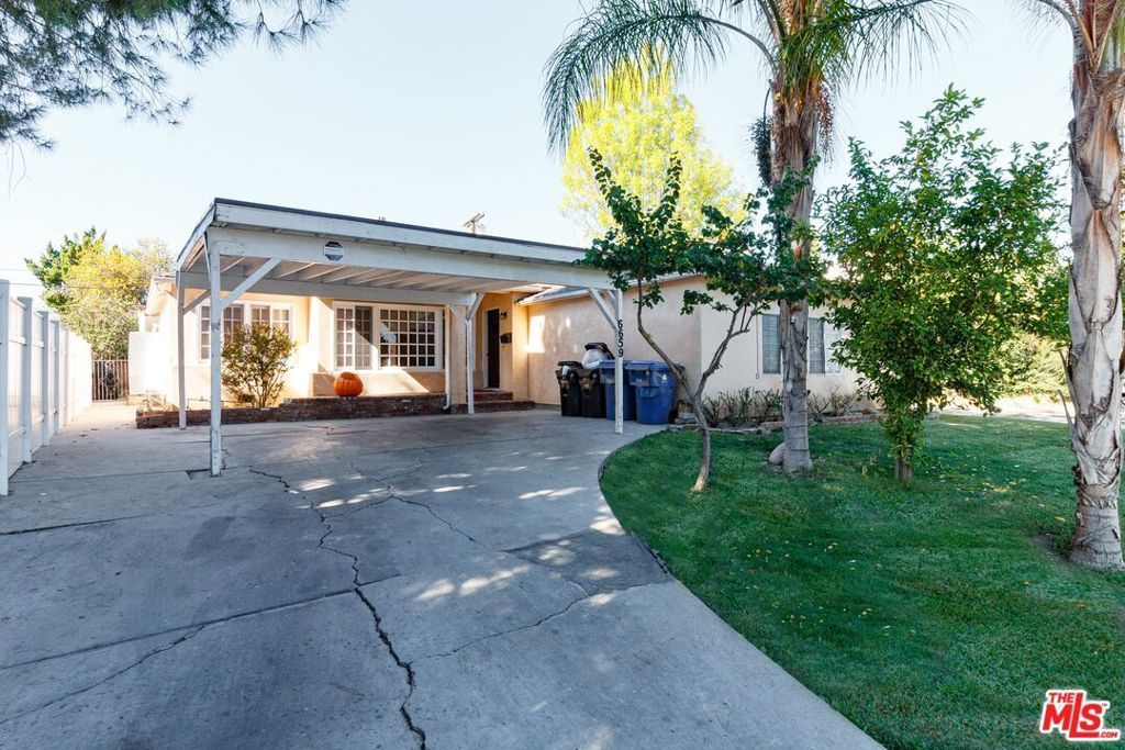 6659 Amigo Avenue, Reseda