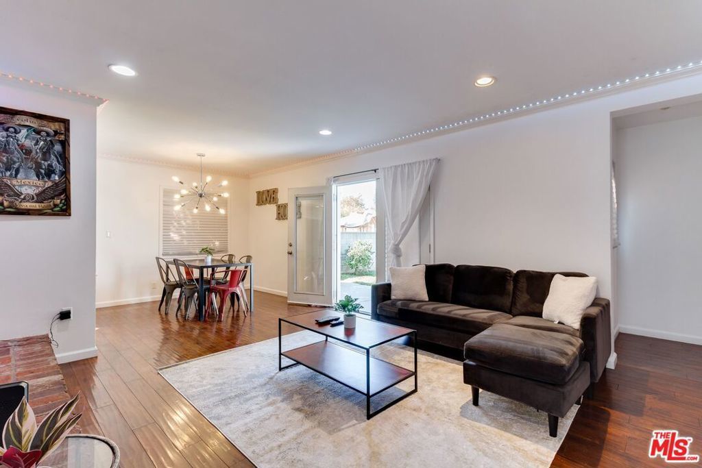 7553 Garden Grove Avenue, Reseda