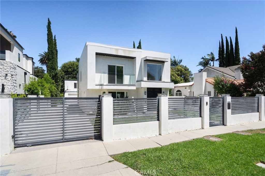 4630 Cedros Avenue, Sherman Oaks