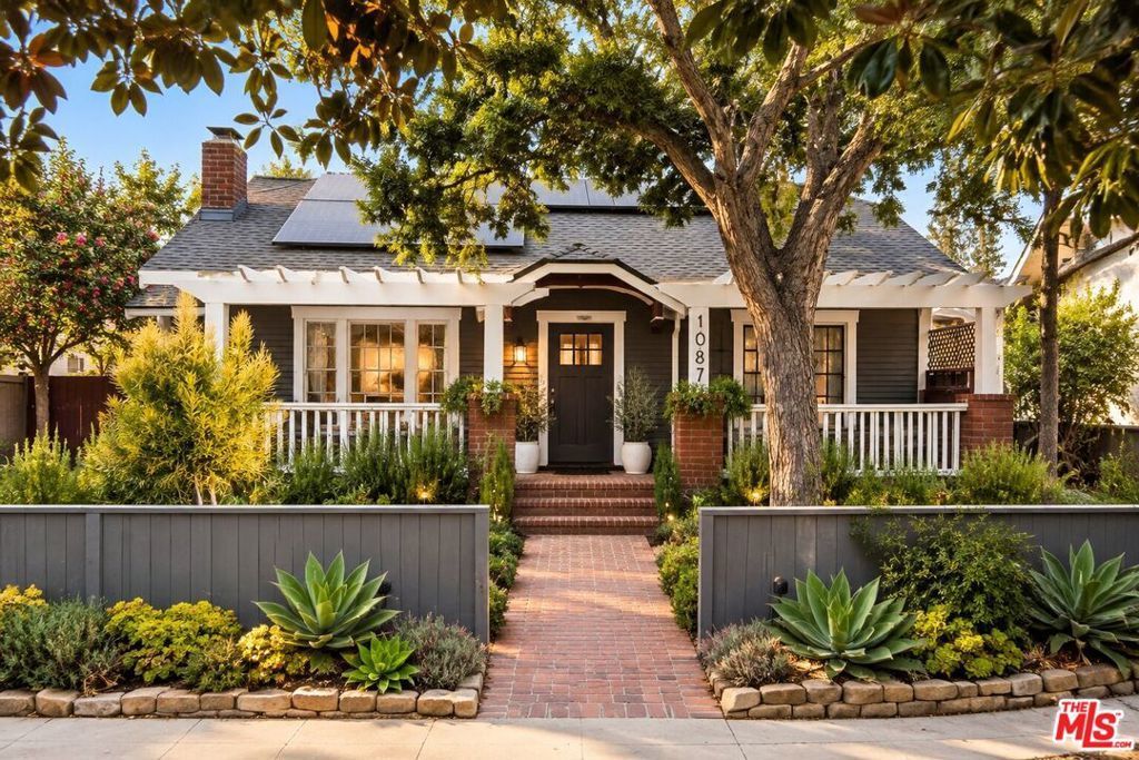 1087 S Plymouth Boulevard, Los Angeles