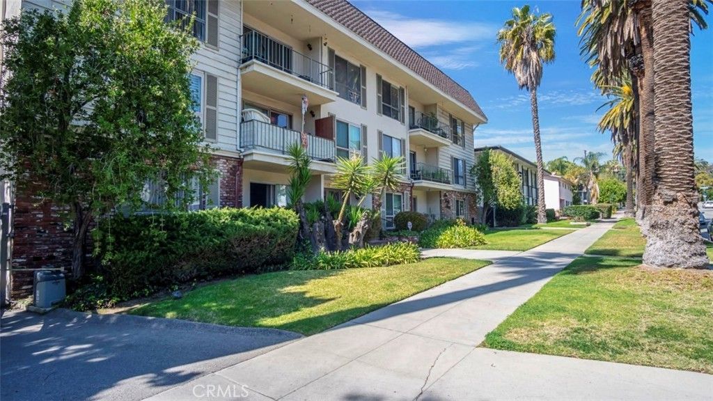 647 Orange Grove, South Pasadena