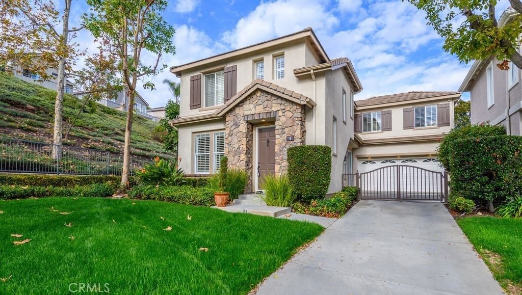 1 Nantais, Aliso Viejo