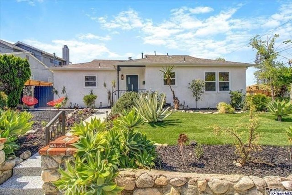 10811 Floralita Avenue, Sunland