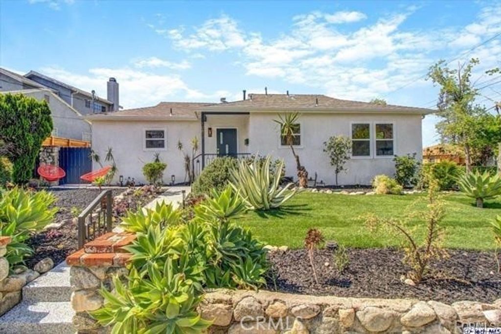 10811 Floralita Avenue, Sunland