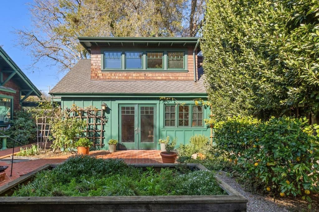 1325 Cowper Street, Palo Alto
