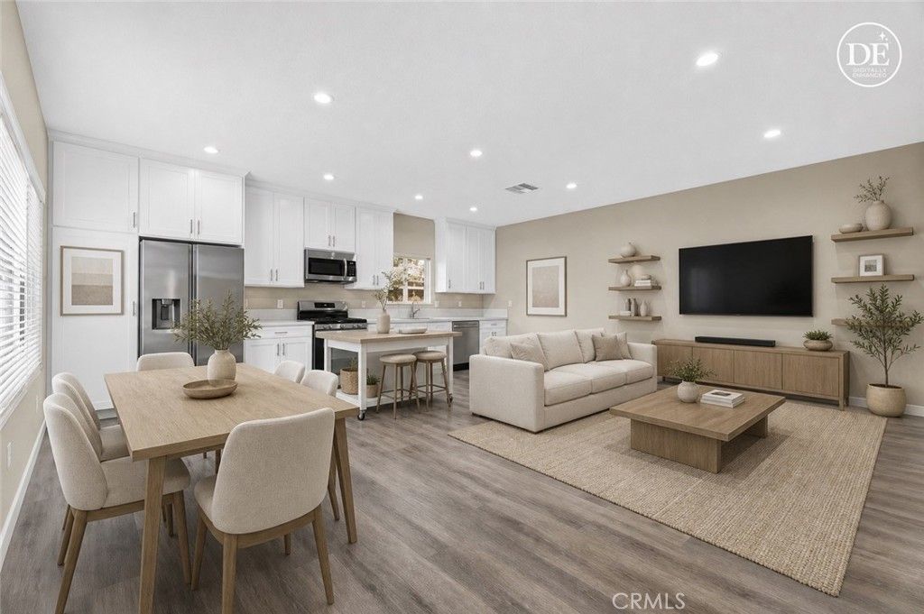 7827 Vicky Avenue, West Hills
