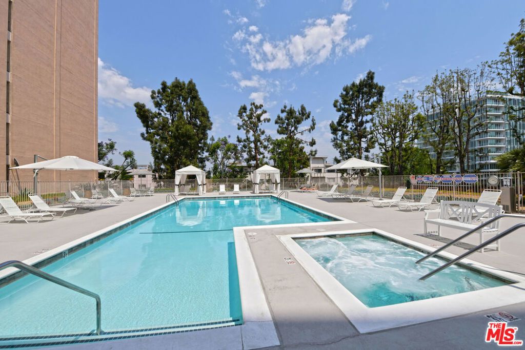100 S Doheny Drive # 424, Los Angeles