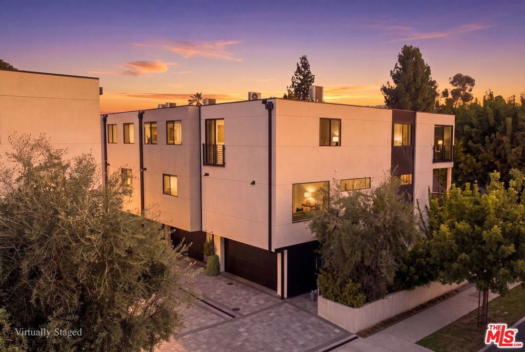 11622 Colfax Meadow Lane, Studio City