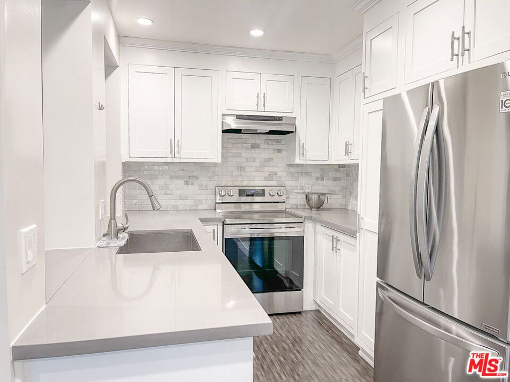 1117 S Bedford Street # 204, Los Angeles