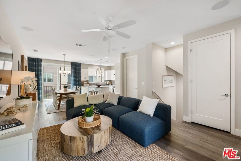 4373 Paxton Place, Calabasas