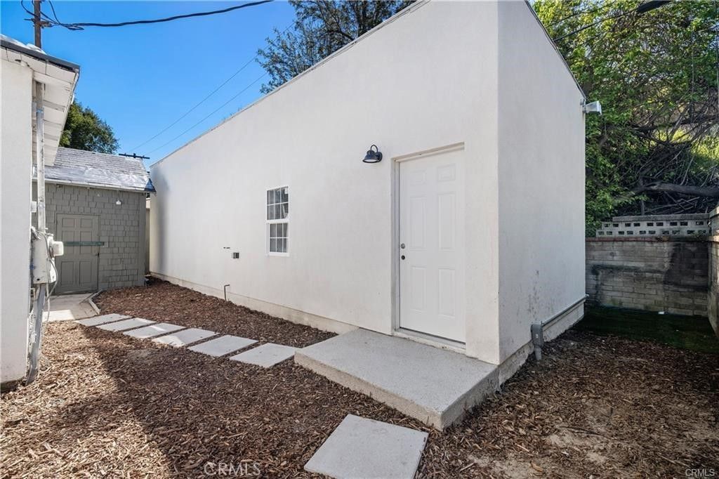 10808 Sarah Street, North Hollywood