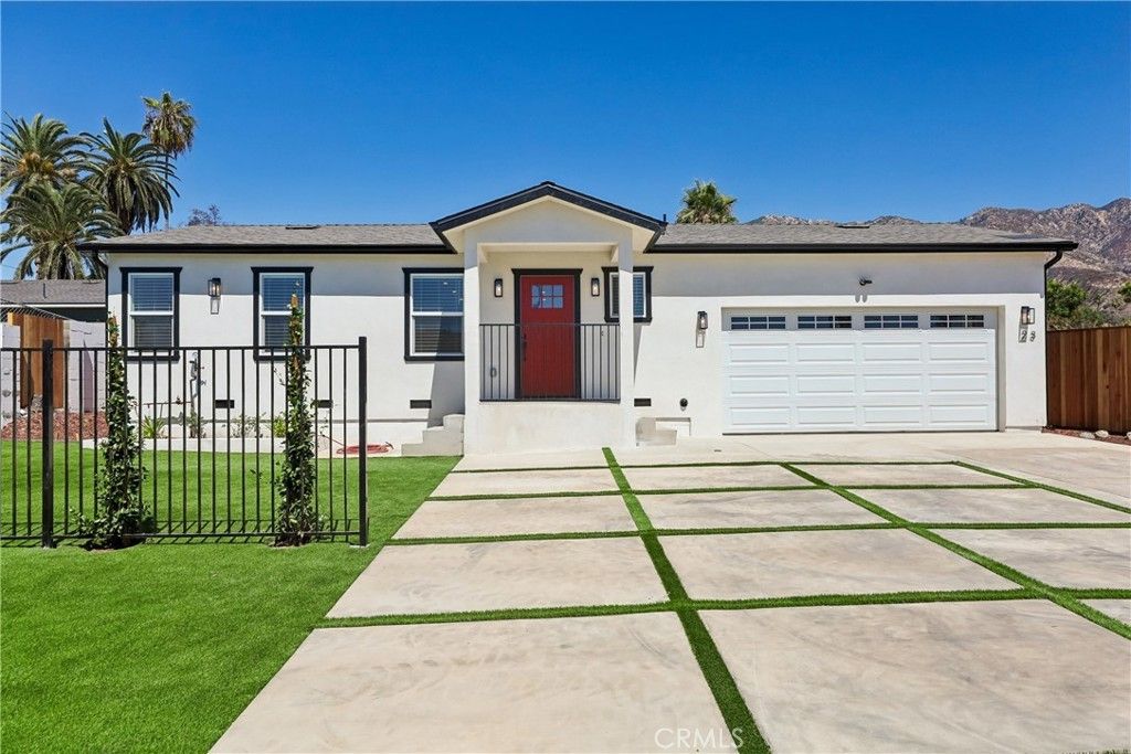 23 E Pine Street, Altadena