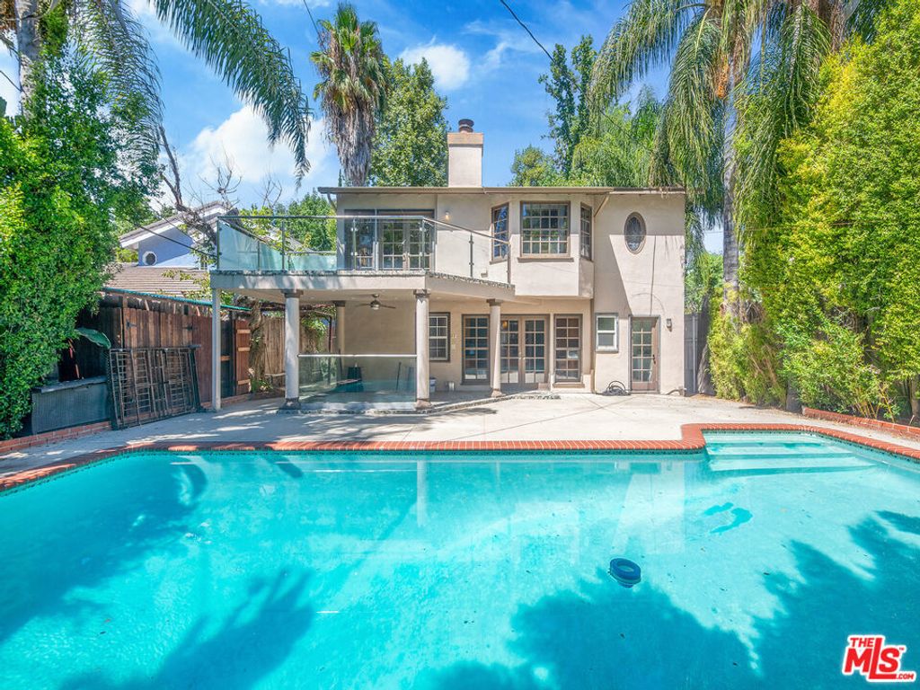 22018 Dumetz Road, Woodland Hills