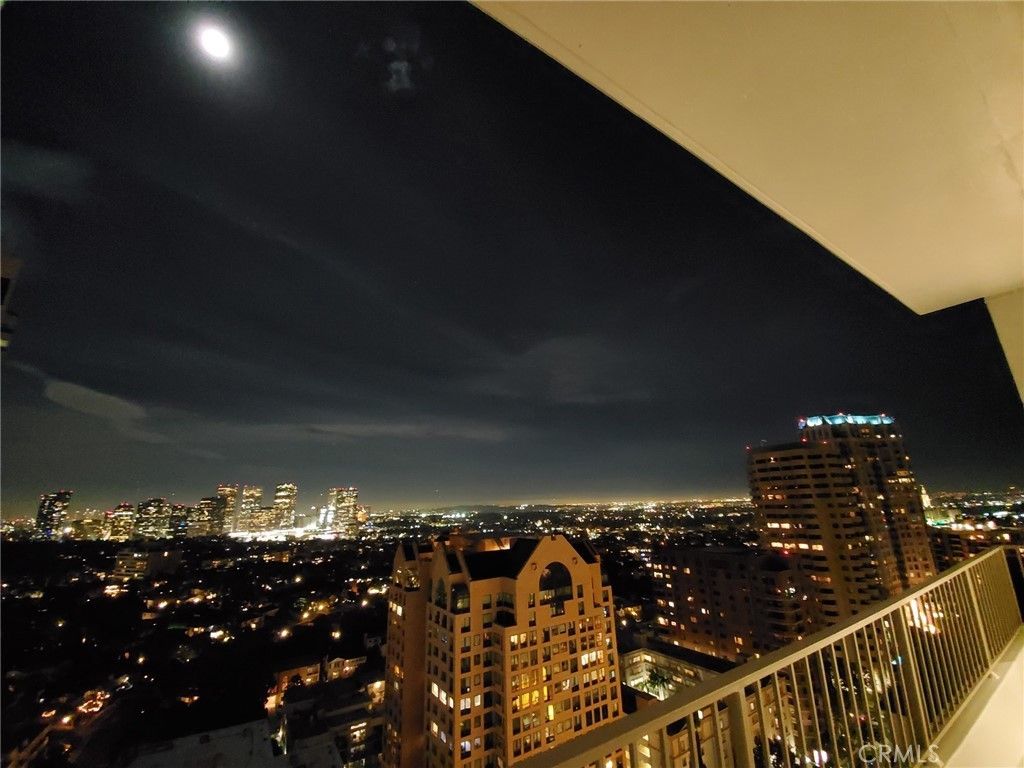 10501 Wilshire Boulevard # 2204, Los Angeles