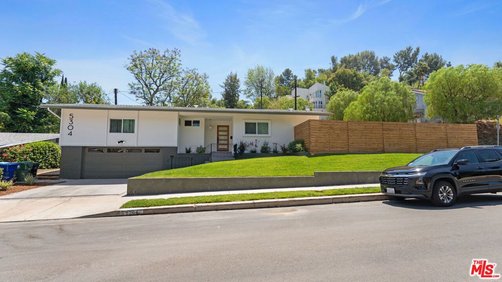 5304 Baza Avenue, Los Angeles