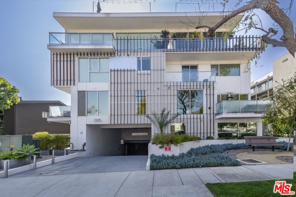 1345 Havenhurst Drive # 15, West Hollywood