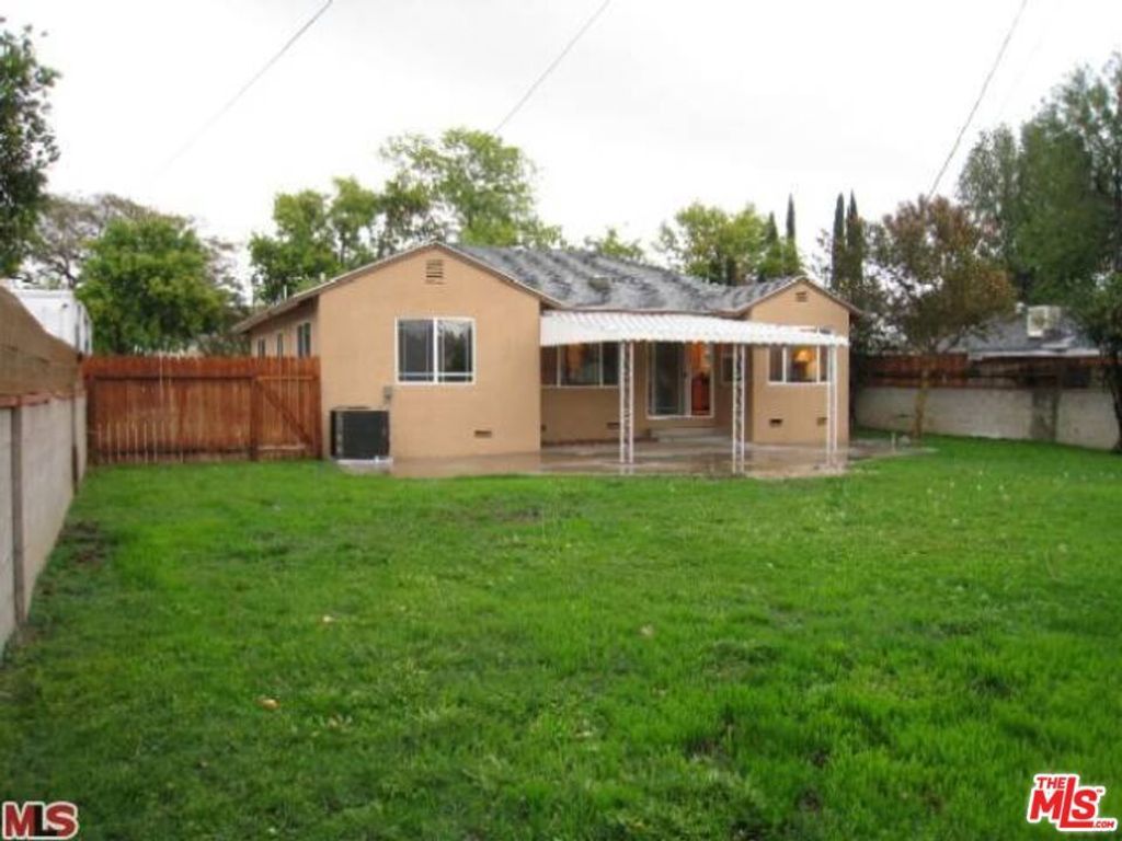 10343 Dempsey Avenue, Los Angeles