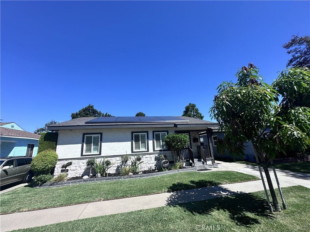 5133 Hedda St, Lakewood