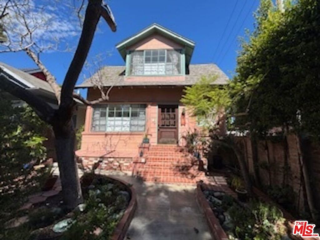 59 Dudley Avenue, Los Angeles