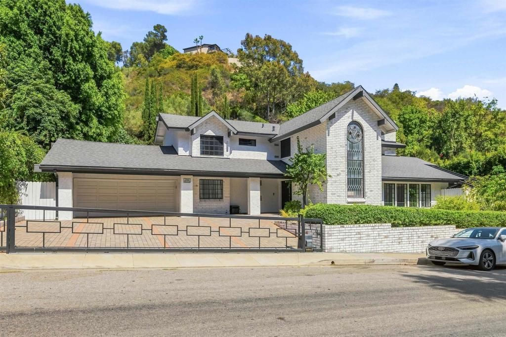 1060 Chantilly Road, Los Angeles