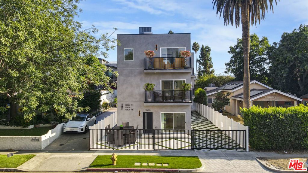 10826 Hesby Street, North Hollywood