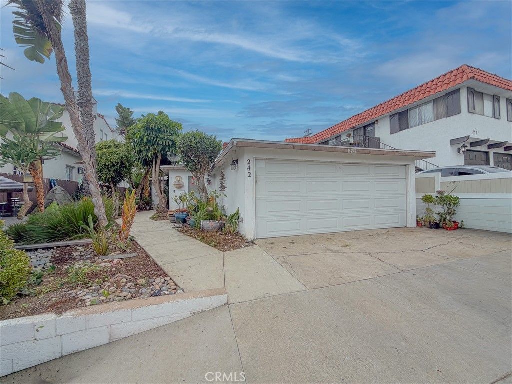 242 Avenida Granada, San Clemente