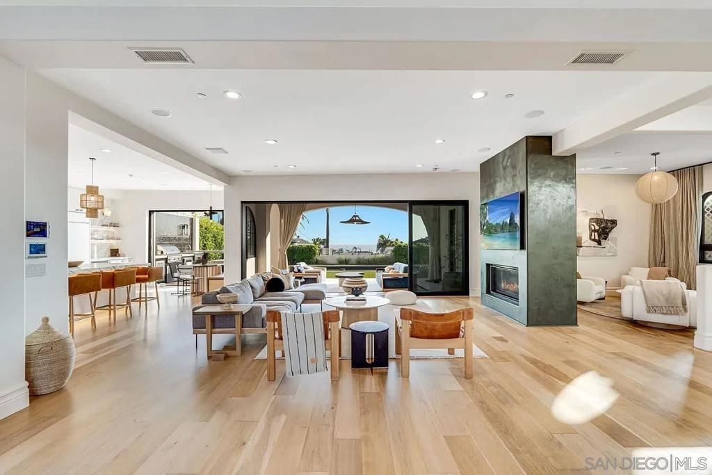 5342 Chelsea, La Jolla